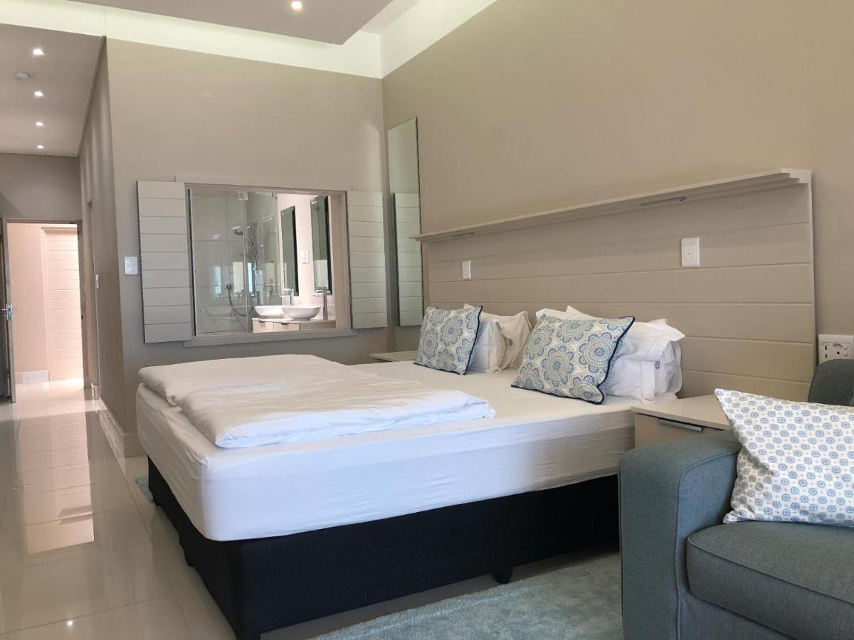 Camps Bay Blue Self-Catering Studios 케이프타운 외부 사진