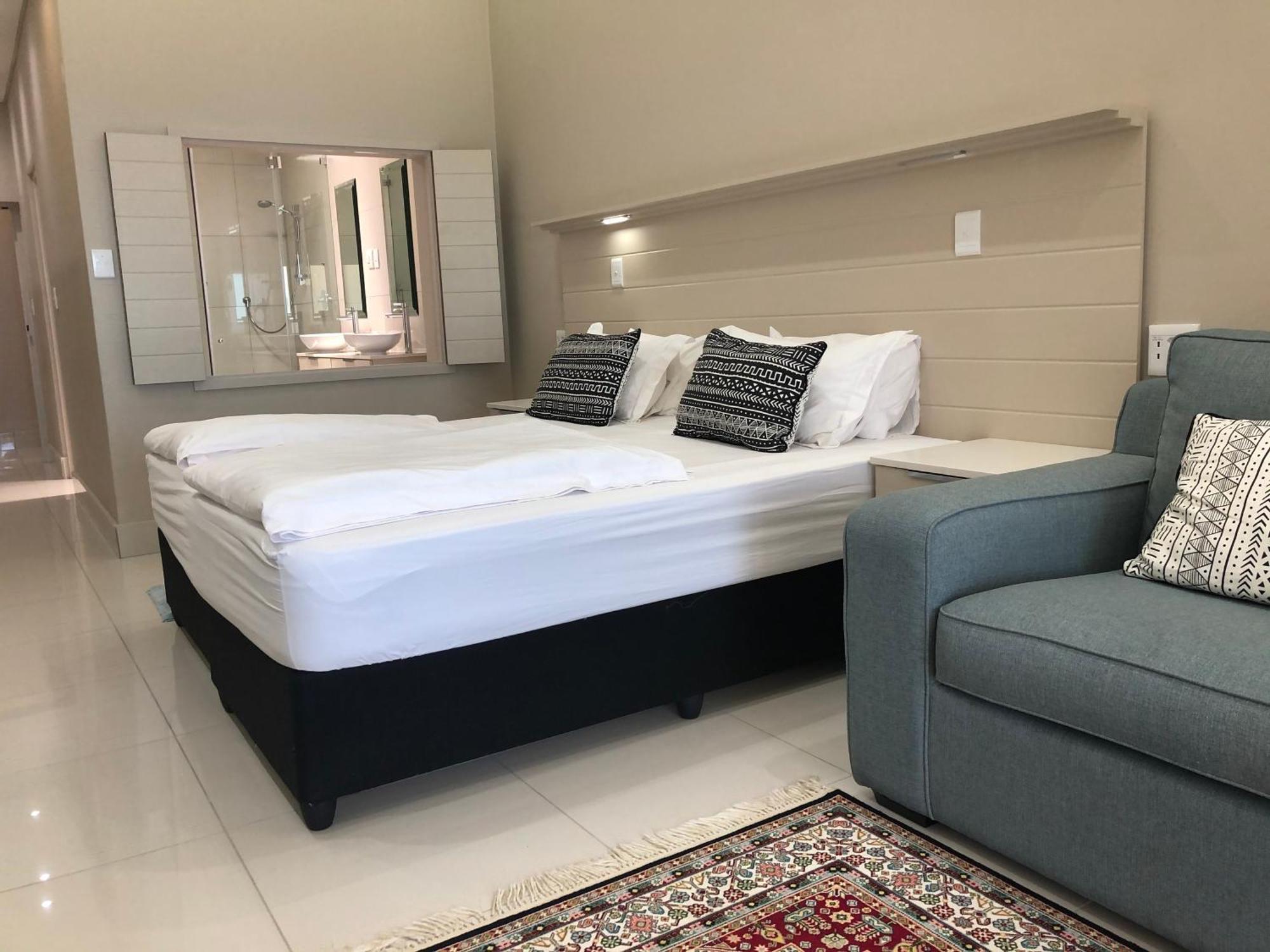 Camps Bay Blue Self-Catering Studios 케이프타운 외부 사진
