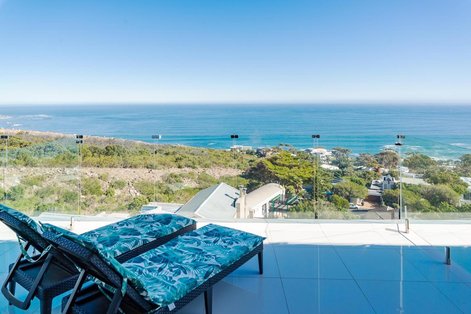 Camps Bay Blue Self-Catering Studios 케이프타운 외부 사진